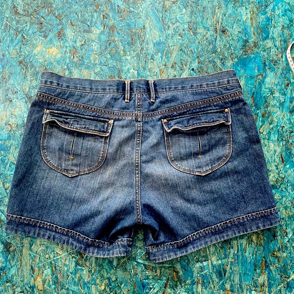 Old Navy Jean Shorts - Picture 2 of 6